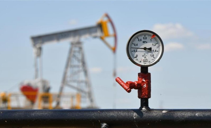 Küresel enerji piyasaları dalgalı seyrini koruyor