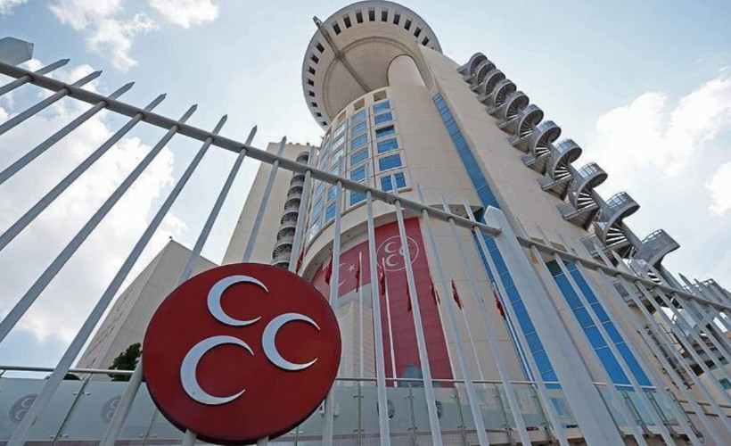 MHP İstanbul İl Teşkilatı'nı feshetti! Semih Yalçın duyurdu