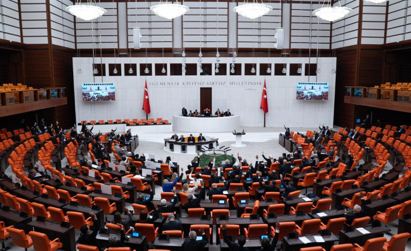 Meclis'te yoğun gündem: Doğum izni, sosyal medya kısıtlaması...