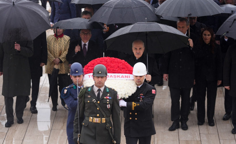 Devlet erkanı Anıtkabir’de: Kurtulmuş’tan anlamlı ziyaret