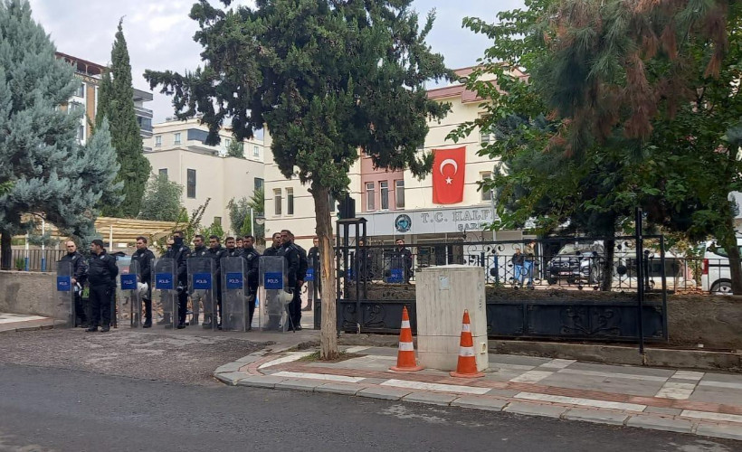 Halfeti Belediyesi'ne operasyon: 29 şüpheli tutuklandı