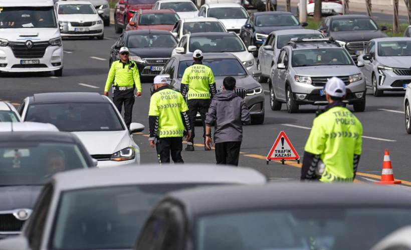 Kurban Bayramı için dev trafik alarmı: 334 bin personel görev başında