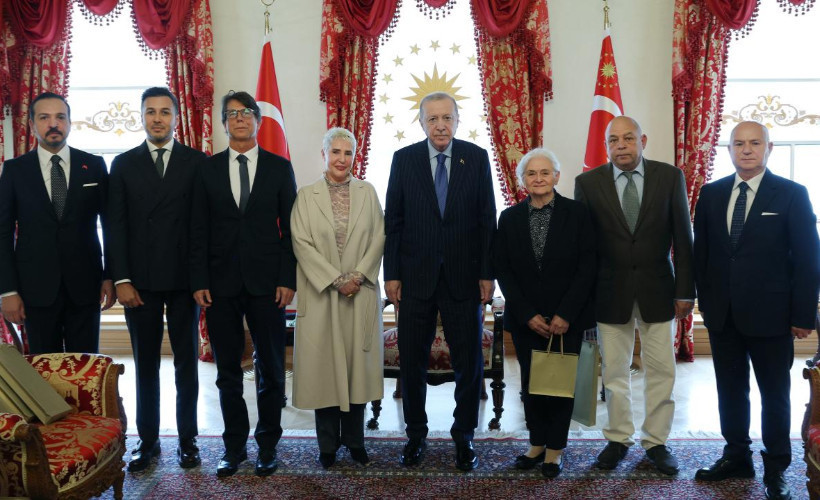 Cumhurbaşkanı Erdoğan’dan 27 Mayıs mesajı: Darbe mağdurlarının ailelerini Dolmabahçe’de ağırladı