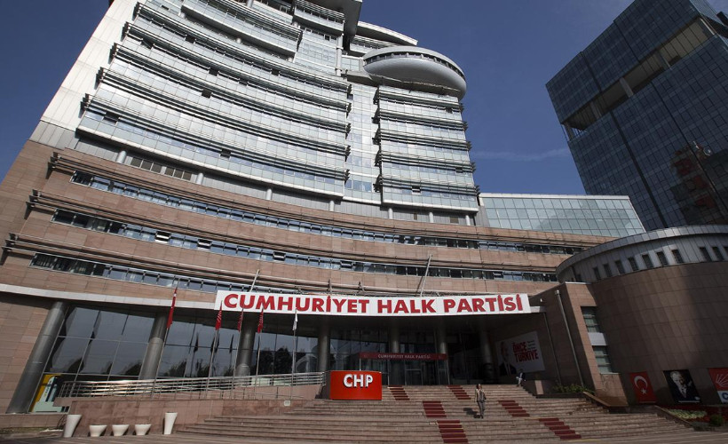 CHP'de kurultay saflaşması netleşiyor: 111 vekilden destek, 27 isim imza vermedi