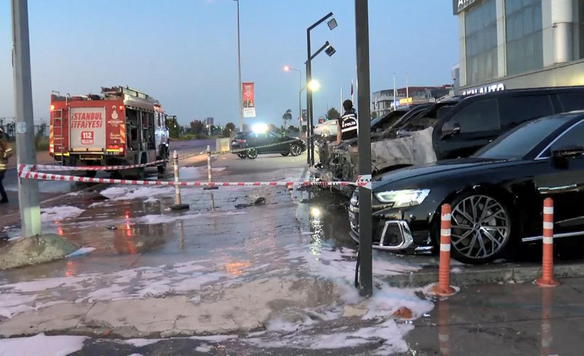 Lüks araçlar alev alev yandı! Bir araçta başladı, hızla yayıldı! Bir gecede 50 milyon TL yandı!