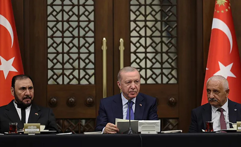Cumhurbaşkanı Erdoğan’dan aşure günü mesajı: “Kerbela’nın acısını hâlâ yüreğimizde taşıyoruz”