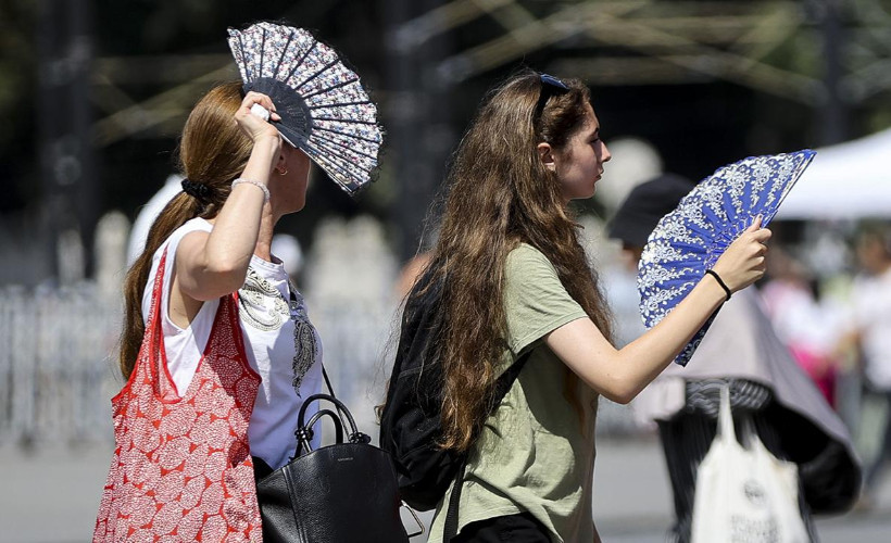Kavurucu sıcaklar etkisini artırıyor! Meteoroloji'den kritik saat uyarısı
