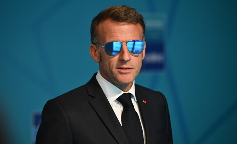 Macron'un gözlüğünün sırrı ortaya çıktı! Zirve boyunca bir an olsun çıkarmadı
