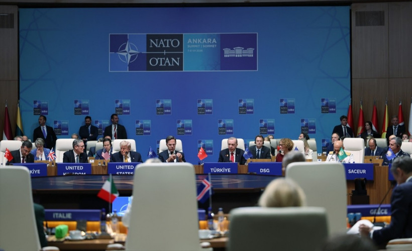 NATO Liderlerine Ankara'da anlamlı hediyeler: Erdoğan'dan imzalı kitap, masalarda isme özel setler