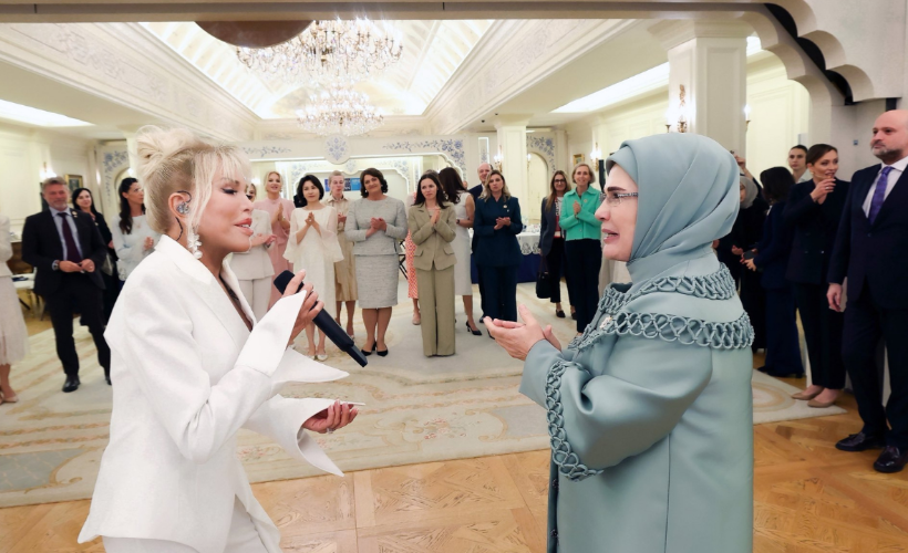 36. NATO zirvesinde Ajda Pekkan şarkılarını first lady’ler için söyledi! Görüntüler ilk kez yayınlandı