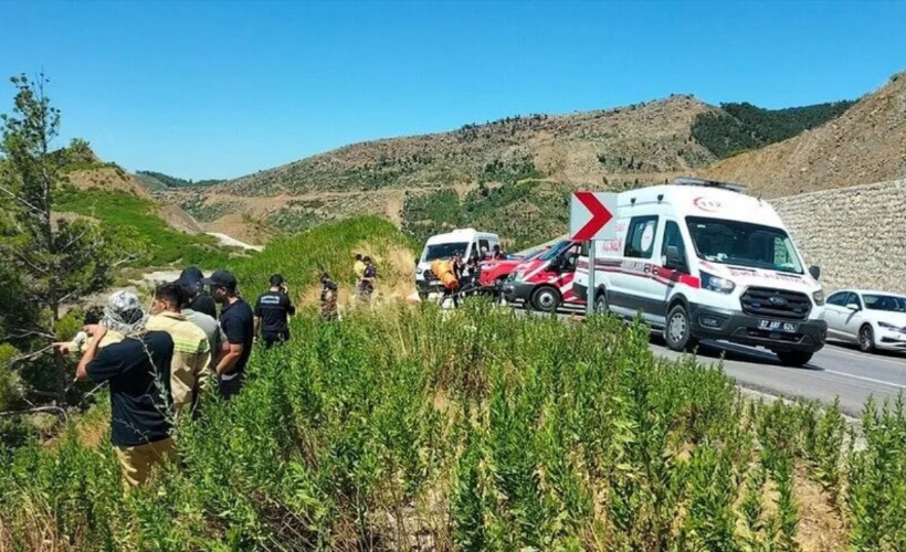 Antalya'da kontrolden çıkan araç uçuruma yuvarlandı: 5 ölü, 2 yaralı