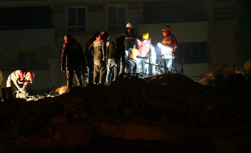 Kahramanmaraş merkezli depremlerin ardından İstanbul'da çalışmalar sürüyor: Riskli olmayan semt yok - Resim: 6