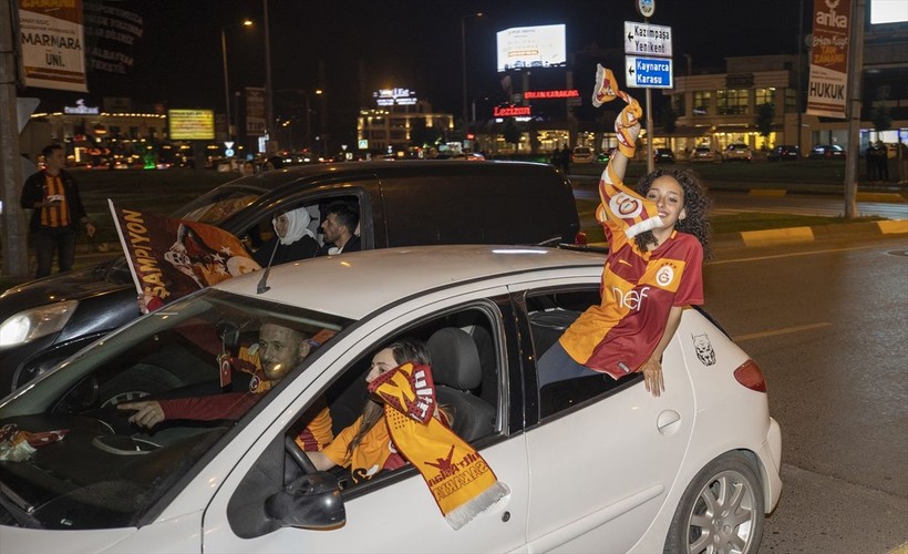 Türkiye'nin dört bir yanında yaşayan vatandaşlar, Galatasaray'ın şampiyonluğunu kutladı - Resim: 32
