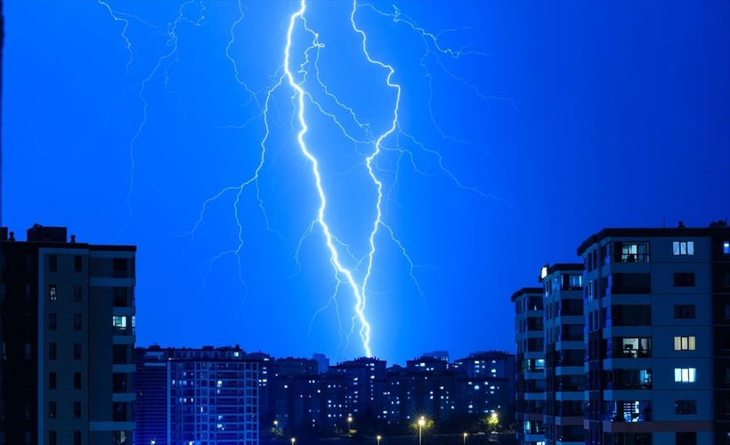 Ankara’da sağanak yağış hayatı olumsuz etkiledi - Resim: 15