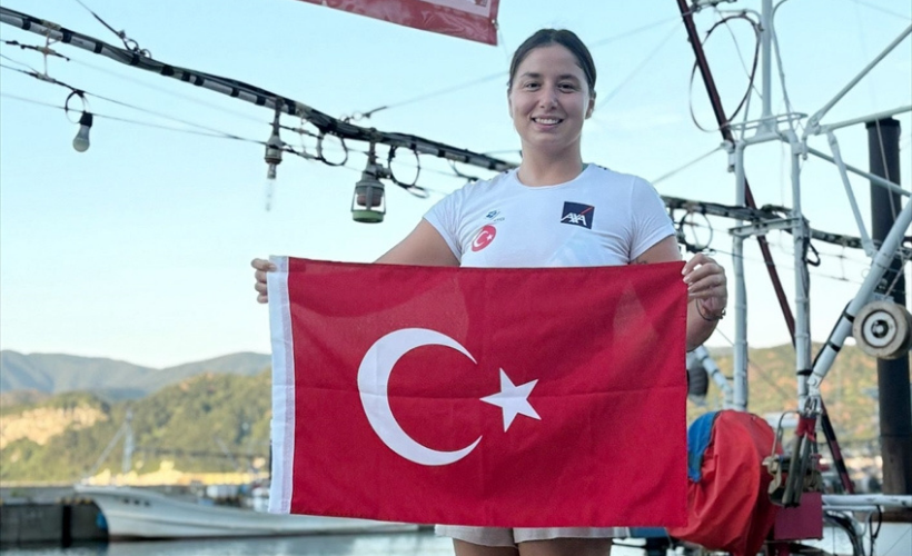 Yüzücü Bengisu Avcı, "Ocean's 7" parkurunu tamamlayan ilk Türk oldu - Resim : 1
