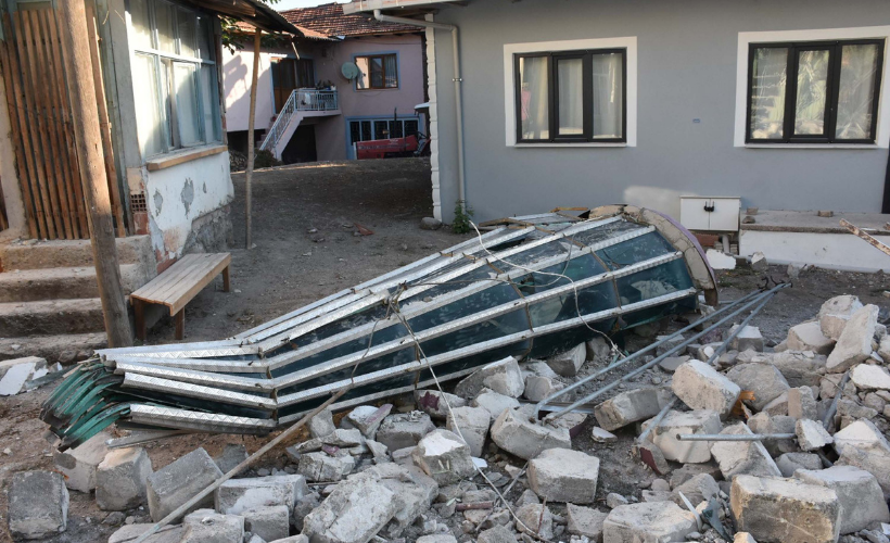 Balıkesir'deki depremin ardından Sındırgı havadan görüntülendi - Resim: 13