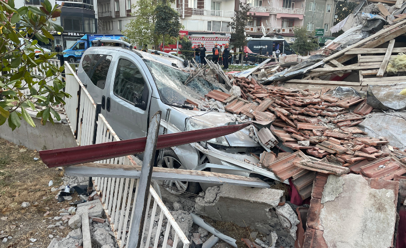 Balıkesir'deki depremin ardından Sındırgı havadan görüntülendi - Resim: 2