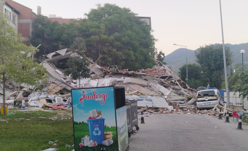 Balıkesir'deki depremin ardından Sındırgı havadan görüntülendi - Resim: 5