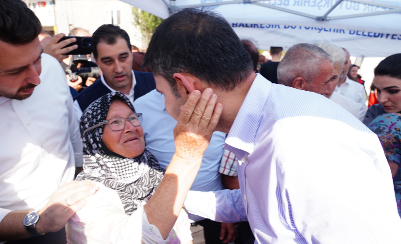 Bakan Kurum, Sındırgı depreminde hasar gören köyleri ziyaret etti - Resim : 2