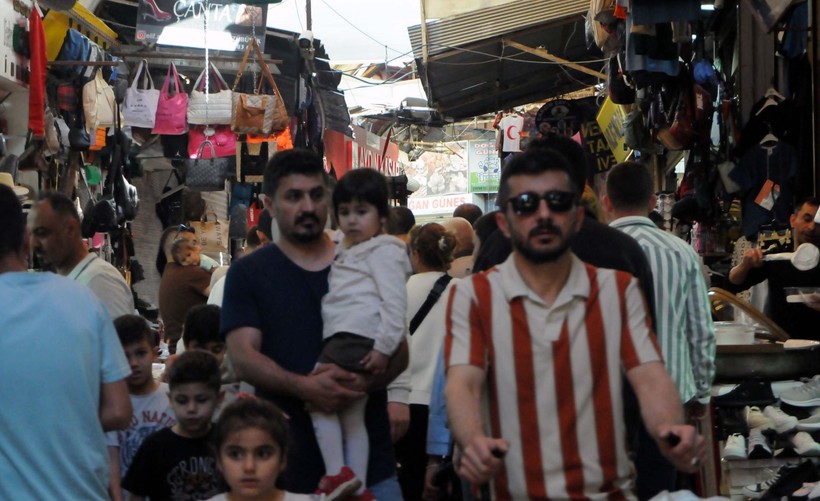 Hatay Antakya'da Uzun Çarşı bayram öncesi eski günleri aratmadı - Resim: 3