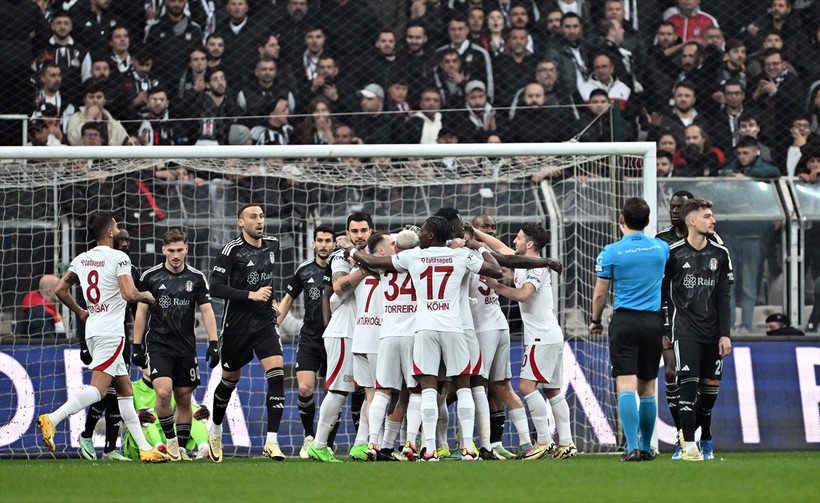 Galatasaray Teknik Direktörü Okan Buruk, Beşiktaş galibiyetini değerlendirdi - Resim : 1