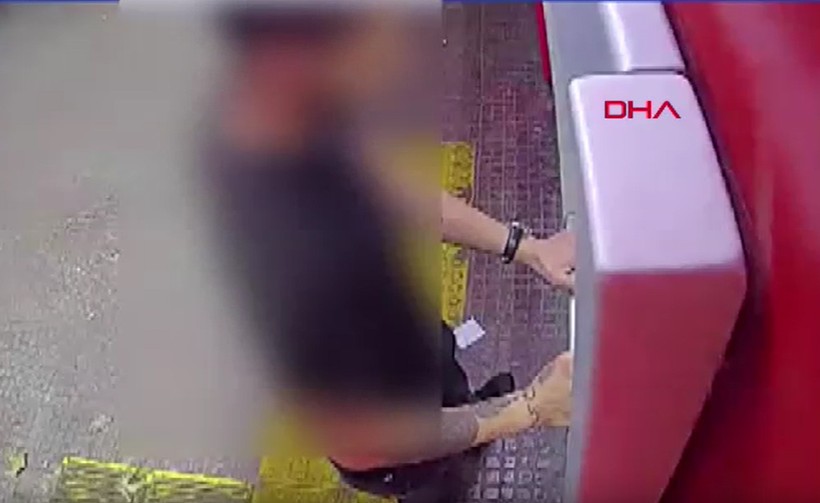 Ev kadınlarını evde iş vaadiyle kandırdılar: İzmir merkezli 11 ilde 30 gözaltı - Resim : 2
