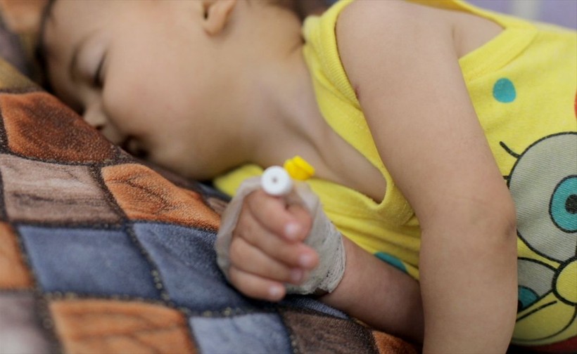Gazze'de çocuklar açlık nedeniyle ölümle boğuşuyor - Resim: 2