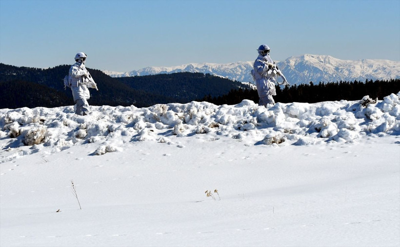Komandoların Kars'ın karlı dağlarında zorlu eğitimi❄️⛷️🗻 - Resim: 53