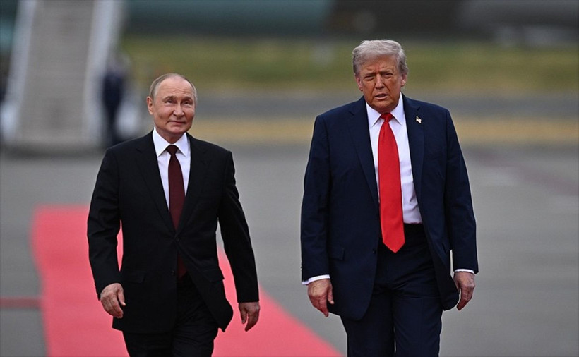 Beyaz Saray'dan Trump ve Putin'in zirvesiyle ilgili peş peşe paylaşım yaptı - Resim: 5