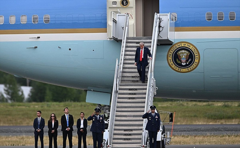 Beyaz Saray'dan Trump ve Putin'in zirvesiyle ilgili peş peşe paylaşım yaptı - Resim: 1