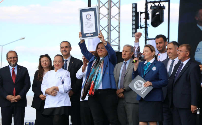 Afyonkarahisar'da 1930 kilo ağırlığındaki sucuklu yumurtayla dünya rekoru kırıldı - Resim: 8