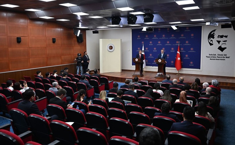 Bakan Fidan Güney Koreli mevkidaşıyla görüştü: İmzaladığımız yol haritası ortak irademizin nişanesi - Resim: 9
