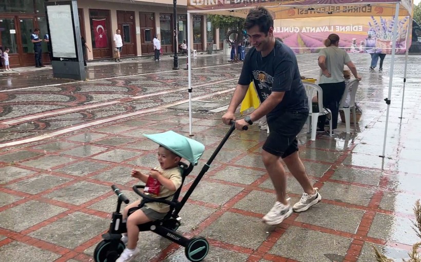 Edirne'de haziran ayında sağanak: Yollar göle döndü - Resim: 3