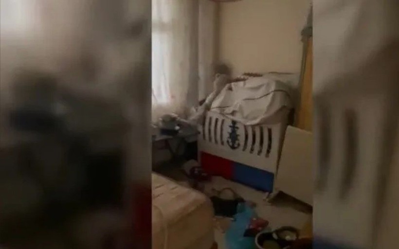 Bursa'da teyzesinin çöp eve mahkum ettiği Cem Muhammet'in ardından bir vaka daha! İstanbul Eyüpsultan'daki çöp evden 3 çocuk çıktı - Resim: 8
