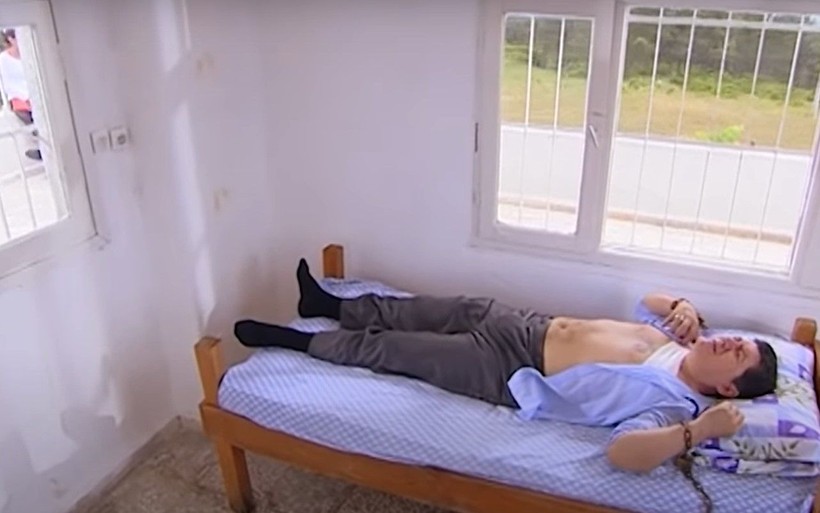 İşte Kurtlar Vadisi'ndeki çekim hatası! Yıllar sonra bilmem kaçıncı tekrarda fark edildi - Resim: 4