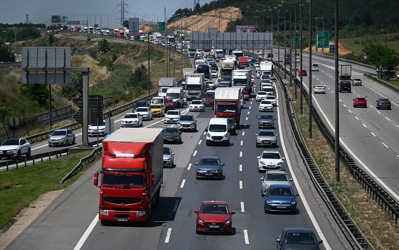 İstanbul-Ankara arası yola gidecekler dikkat! TEM otoyolunda 46 günlük onarım çalışması - Resim: 1