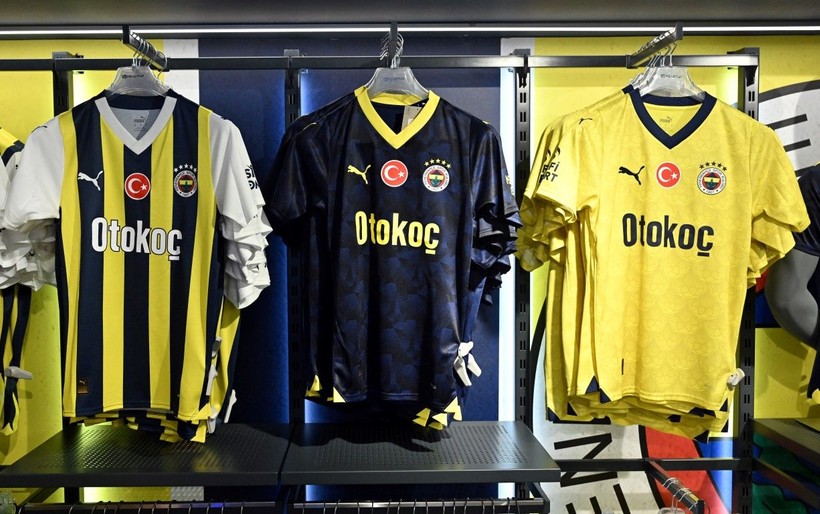 Beşiktaş ve Fenerbahçe yeni sezon formalarını tanıttı! Dikkat çeken detaylar - Resim: 5