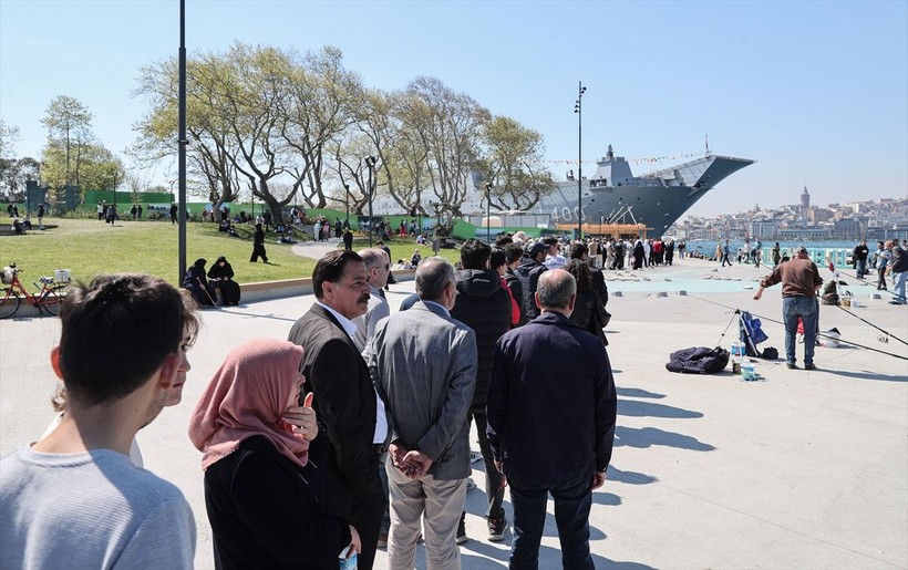 Yerli ve milli üretim TCG Anadolu'ya vatandaşların ziyareti devam ediyor! - Resim: 7