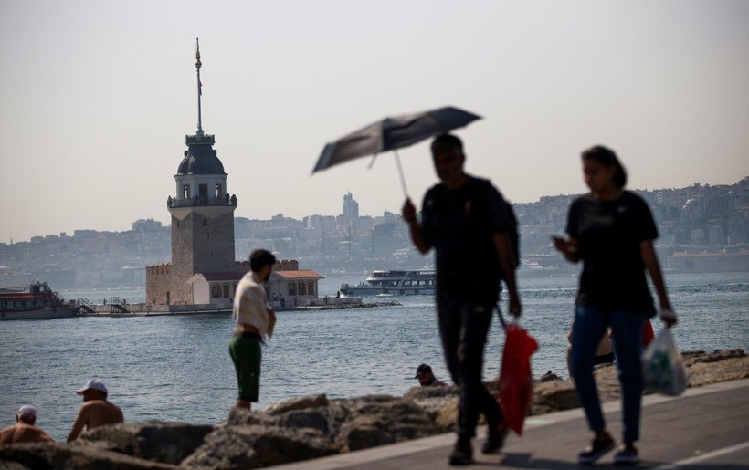 İşte İstanbul'un en sıcak ilçeleri! Sokaklar boş kaldı dışarı çıkan gölgelik aradı - Resim: 7