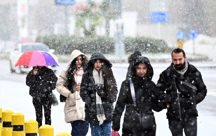 Başkent Ankara beyaz masalı yaşıyor! Yurt genelinden kar manzaraları ❄️☃️🧤 - Resim: 49