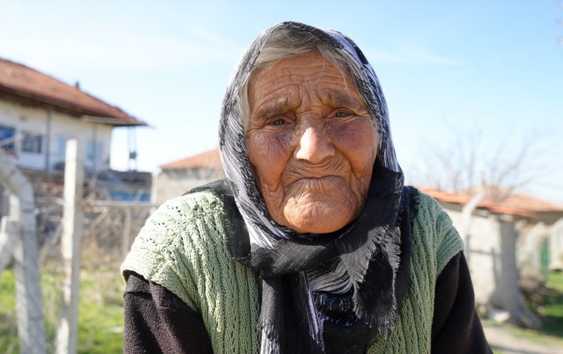 Türkiye'nin en yaşlı seçmeni 117 yaşındaki Arzu nine oldu - Resim: 10