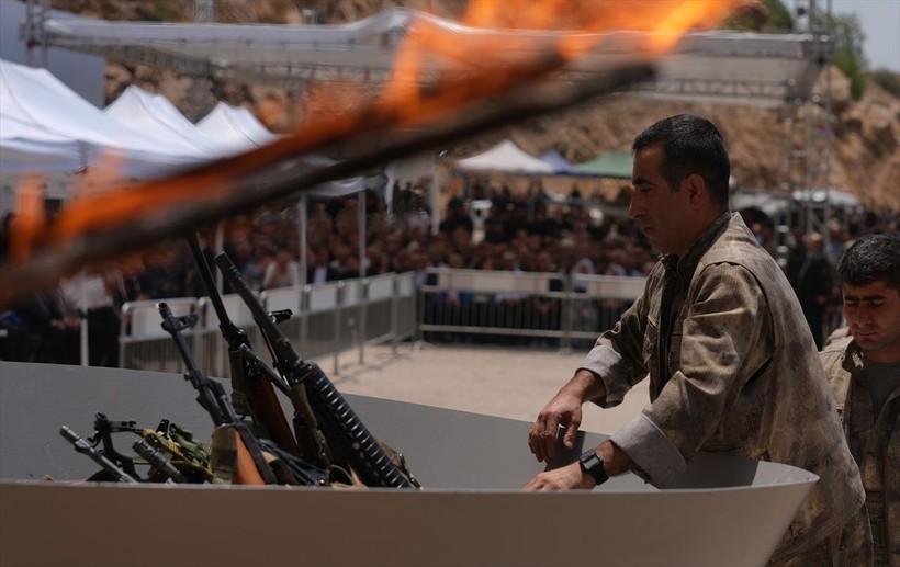 Tarihi anların görüntüleri: Terör örgütü PKK silahları yaktı! İşte o anlar... - Resim: 15