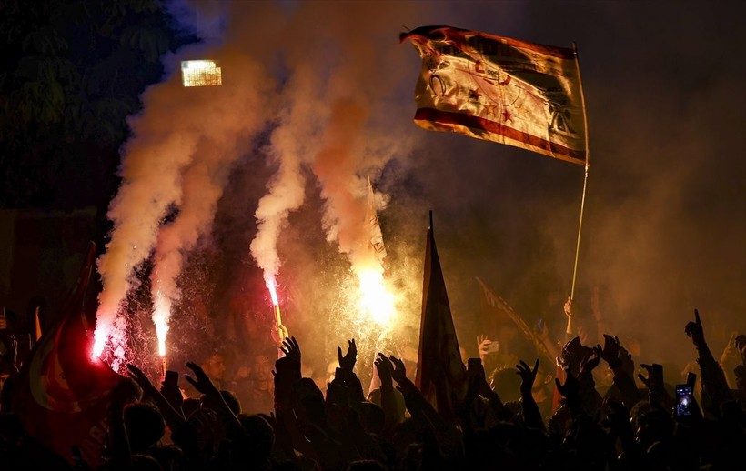 Galatasaray 23. şampiyonluğunu ilan etti! Şampiyonluk kutlamalarından ilginç kareler - Resim: 35