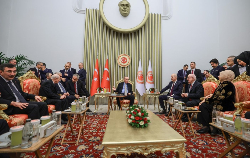 Cumhurbaşkanı Erdoğan, TBMM'de parti lideriyle buluştu - Resim: 7