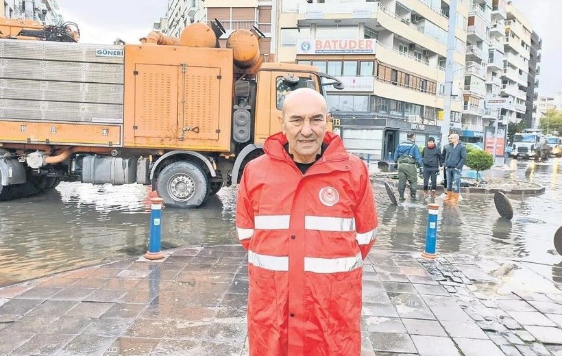 İzmir'de yollar göle dönerken Tunç Soyer Avrupa'ya gitti! Altyapı problemlerinden bırak İzmirli yönetime isyan ederken Soyer: İklim krizi... - Resim: 4