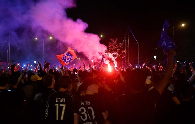 PSG şampiyon oldu, Fransa'da sokaklar karıştı: En az 131 gözaltı - Resim: 17