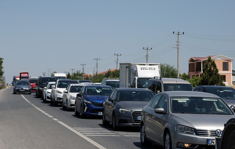 Bir ucu Aydın'da, diğer ucu Muğla’da: Hafta sonu tatilcileri trafiği felç etti - Resim: 4
