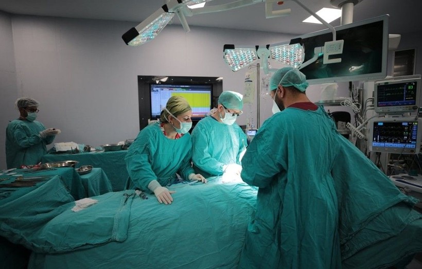 Antalya'da doktorlar organ nakli için zamanla yarıştı! 13 yaşında ölen Zeynep birçok hastaya umut oldu - Resim: 6