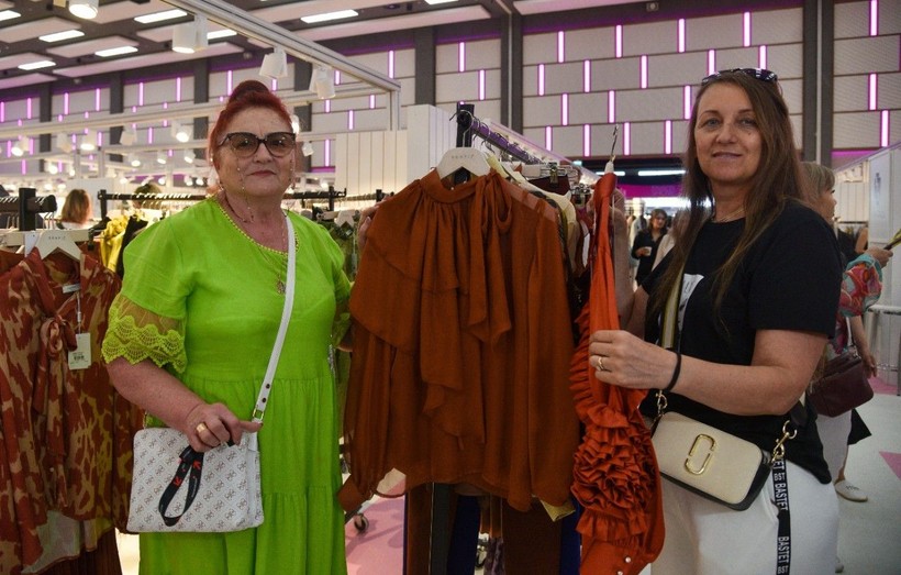 Rusya-Ukrayna savaşı devam ederken iki ülkenin iş kadınları, alışveriş için Antalya'da bir araya geldi - Resim: 9