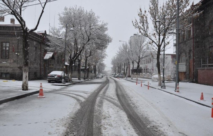 Mart kapıdan baktırdı! Kars'ta kar sürprizi - Resim: 9